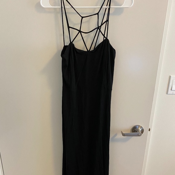 Tobi Caged Front Maxi Dress - Picture 4 of 8